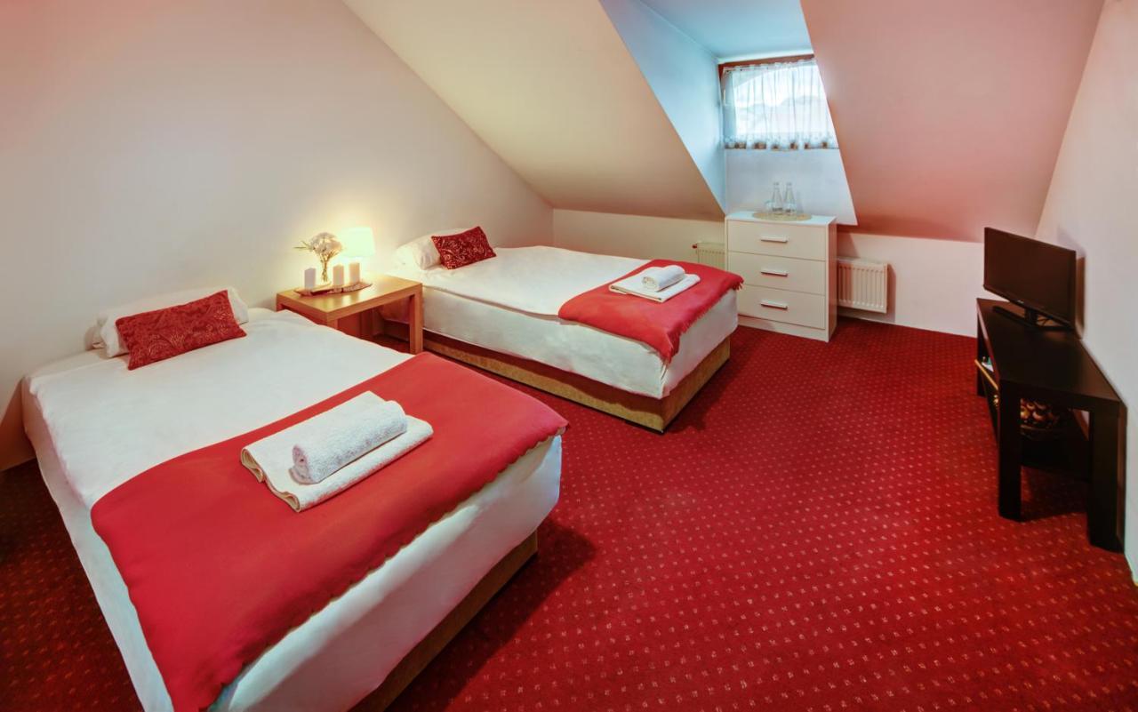 Restauracja Sidlo Bed and Breakfast Żukowo Eksteriør billede